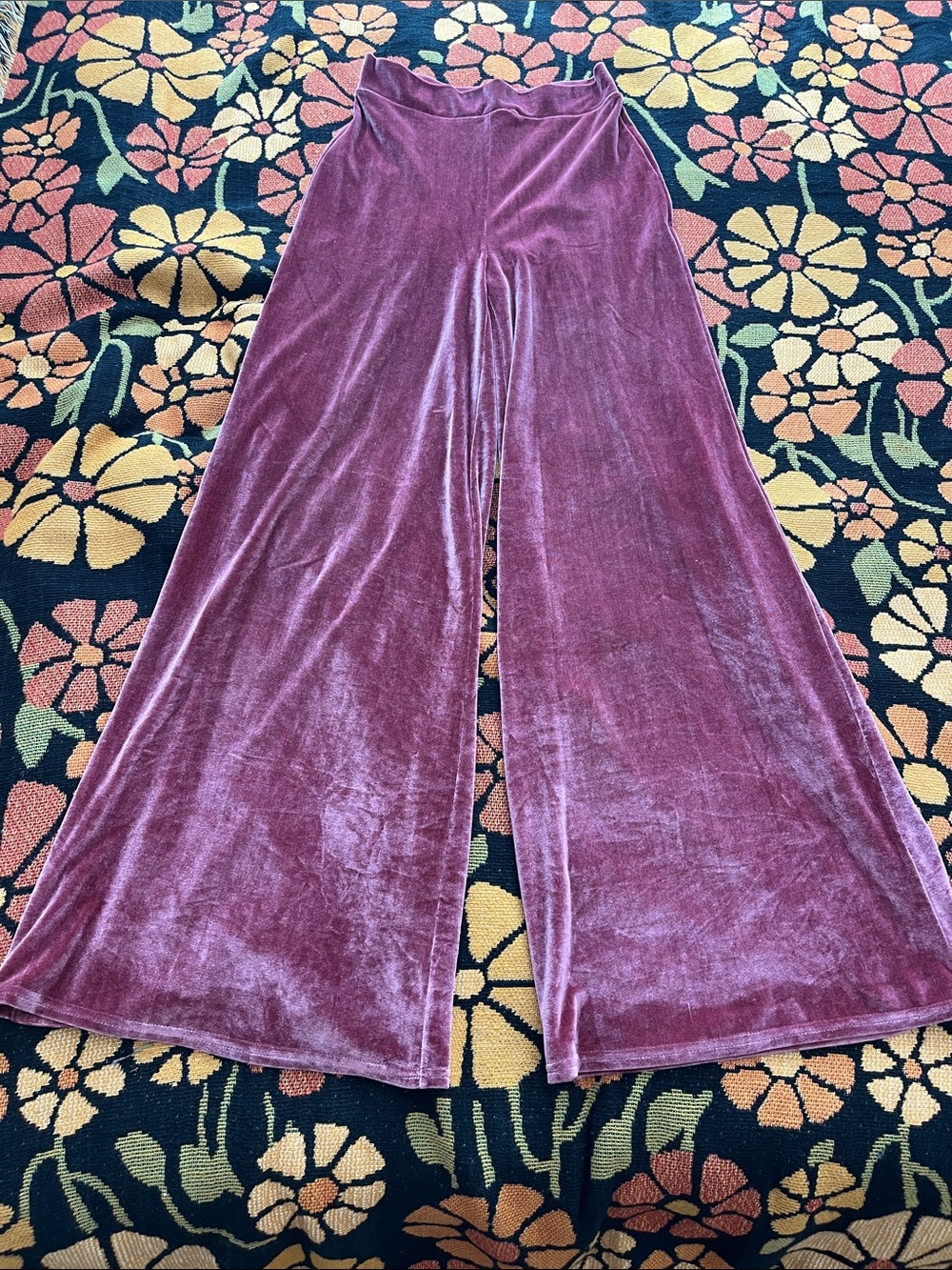 Scorpio Rising Velvet Retro Wide-Leg Pants in Dusty Mauve
